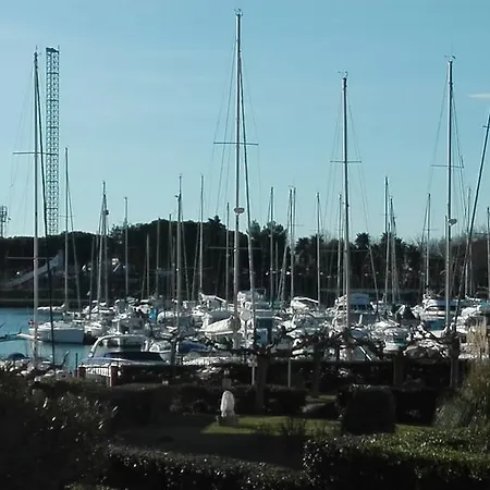 Studio Cap D'agde Terrasse Vue Port Apartment Agde